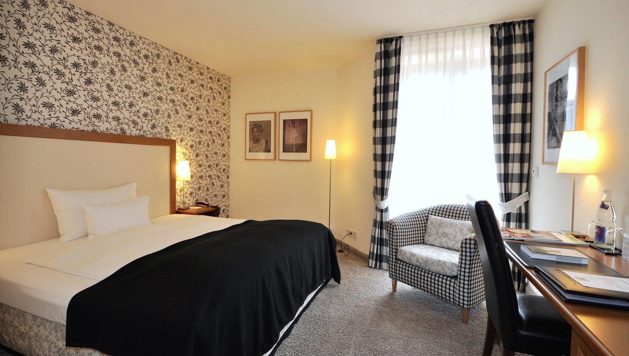 Wellings Romantik Hotel Zur Linde مورس المظهر الخارجي الصورة