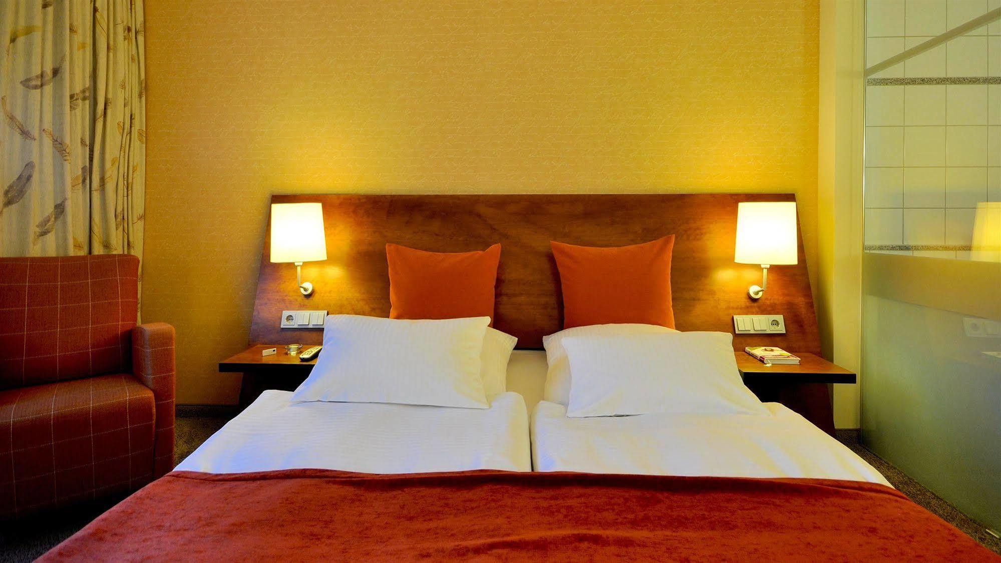 Wellings Romantik Hotel Zur Linde مورس المظهر الخارجي الصورة