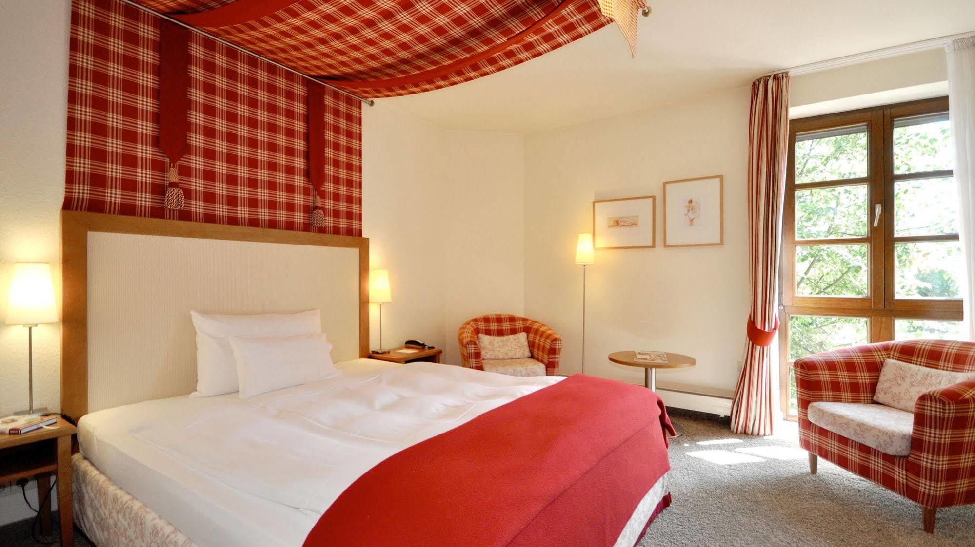 Wellings Romantik Hotel Zur Linde مورس المظهر الخارجي الصورة