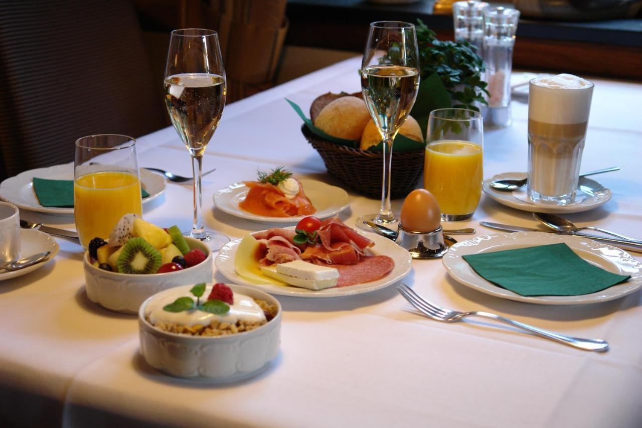 Wellings Romantik Hotel Zur Linde مورس المظهر الخارجي الصورة